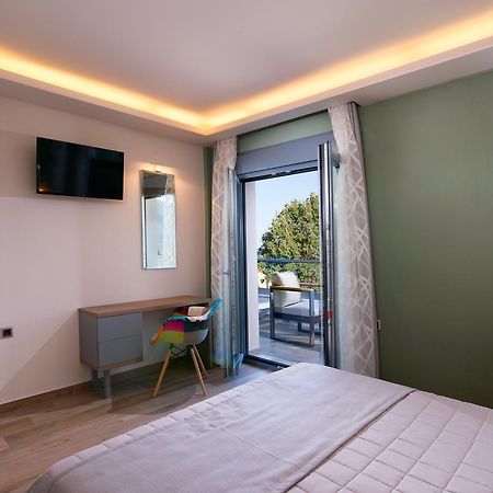 Semiramis Luxury Suites Chrysi Ammoudia Bagian luar foto