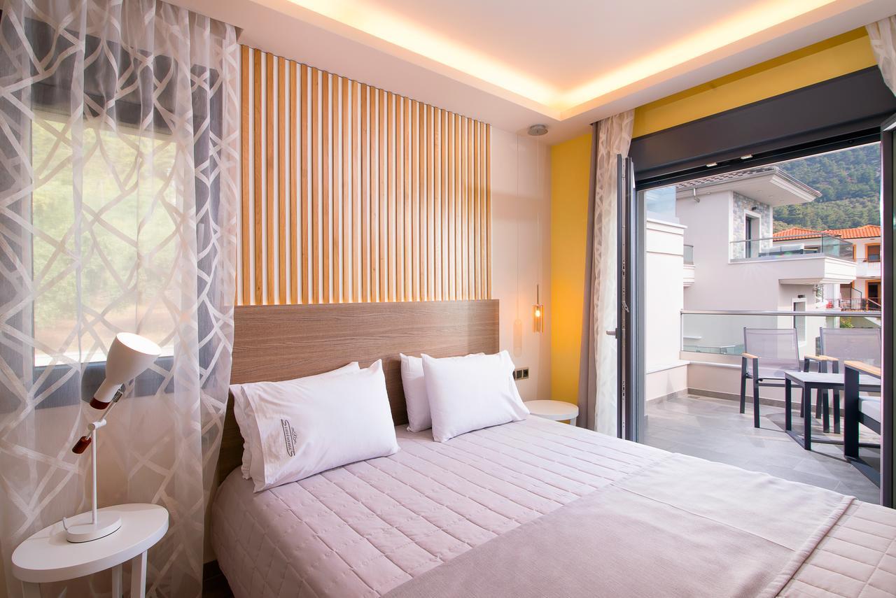 Semiramis Luxury Suites Chrysi Ammoudia Bagian luar foto